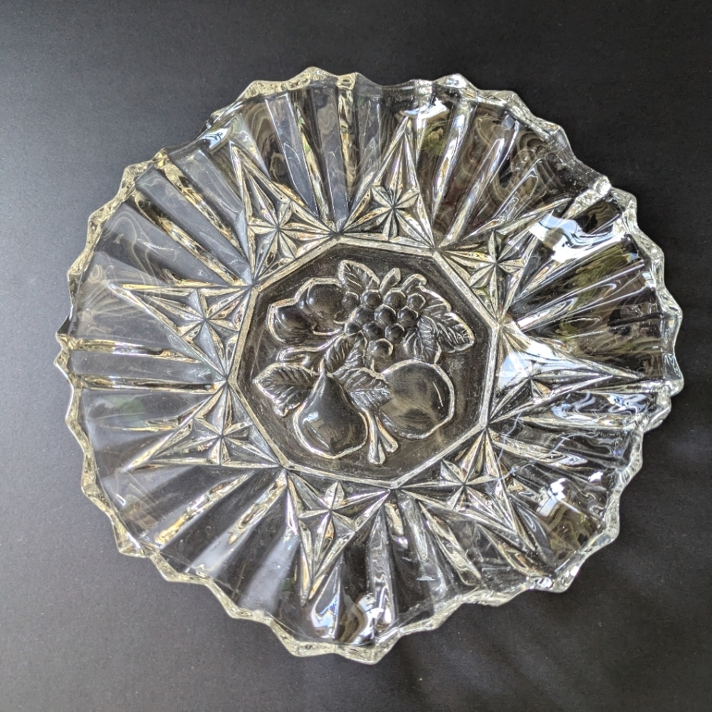 Federal Glass Pioneer Clear Round Crimped Bowl Fruit Center Dish 7" Vintage